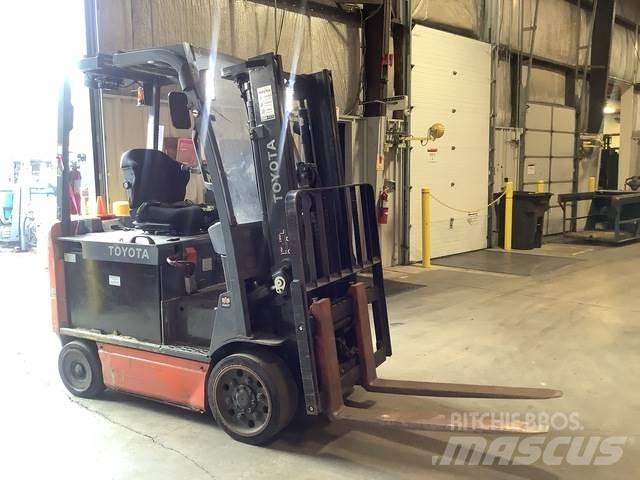 Toyota 8FBCU30 Electric forklift trucks