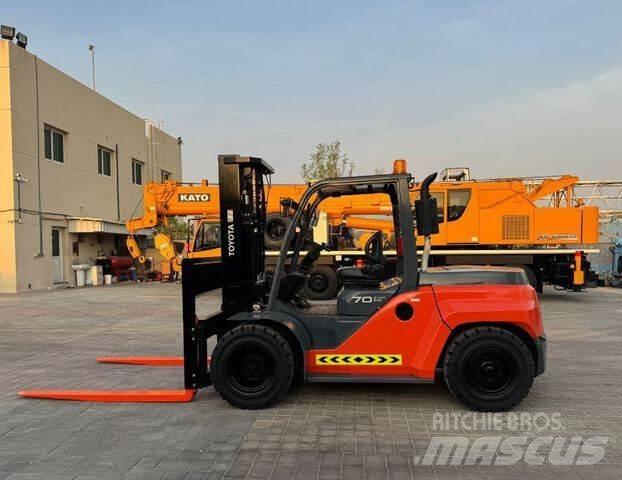 Toyota 8FD70N Construction - Others