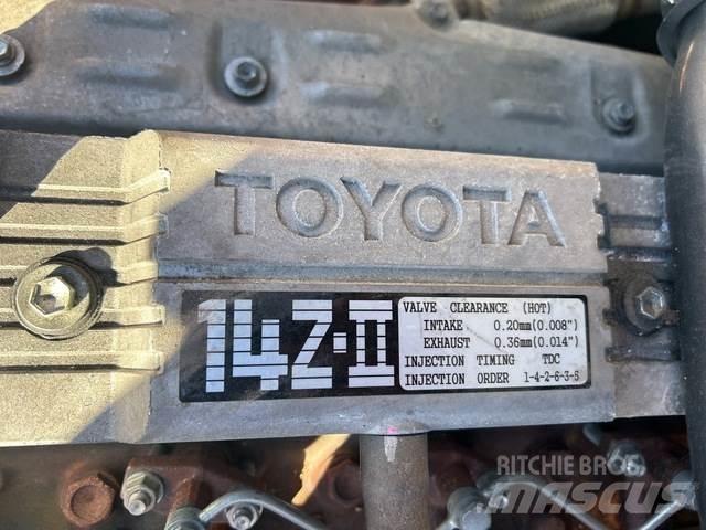 Toyota 8FD70N Construction - Others