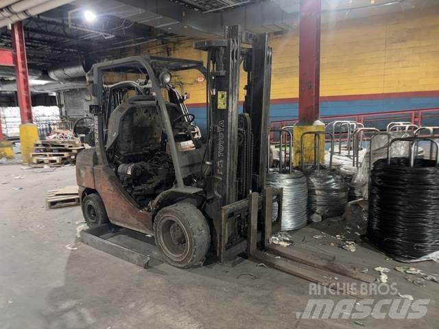 Toyota 8FGU32 Construction - Others