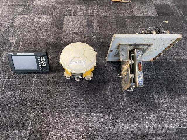 Trimble GCS900 Other components