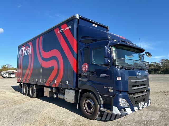 UD CD 25 360 Curtainsider trucks