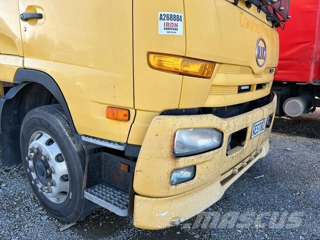 UD PK 17.280 Curtainsider trucks