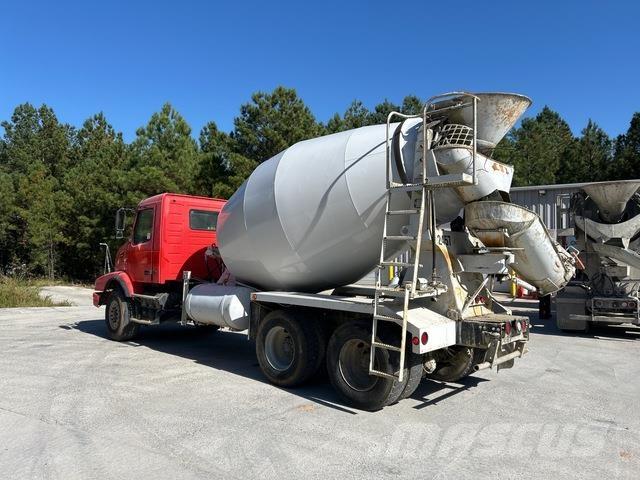 Volvo VHD64B Other trucks