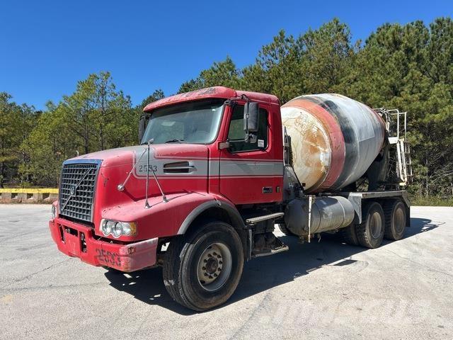 Volvo VHD64B Other trucks