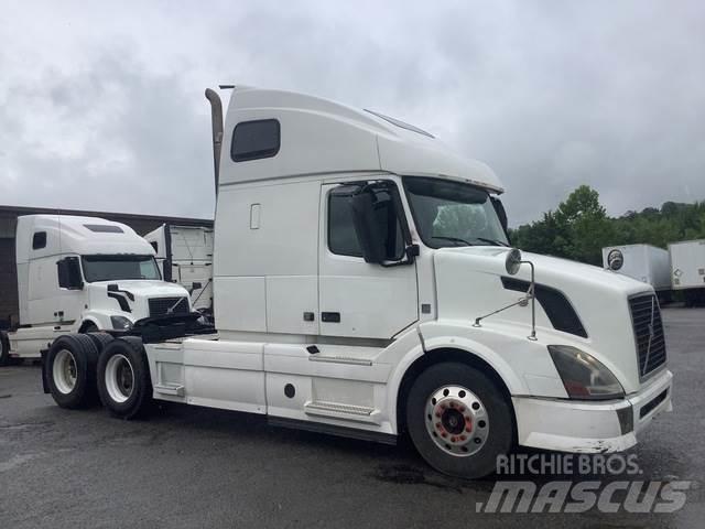 Volvo VNL Tractor Units