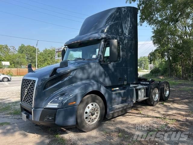 Volvo VNL Tractor Units