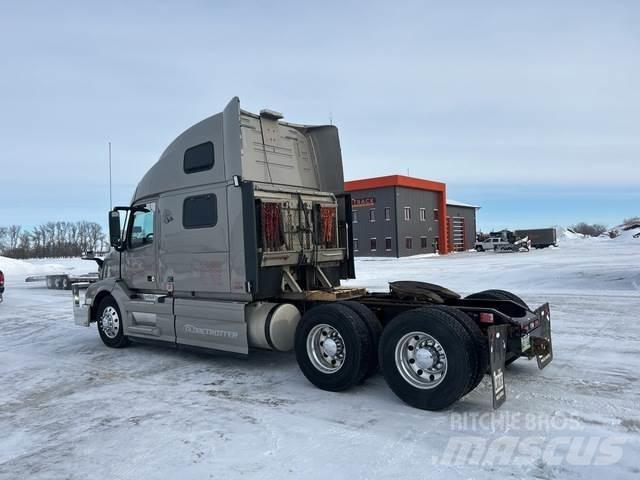 Volvo VNL Tractor Units