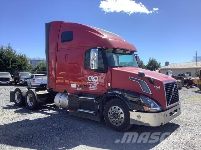 Volvo VNL Tractor Units