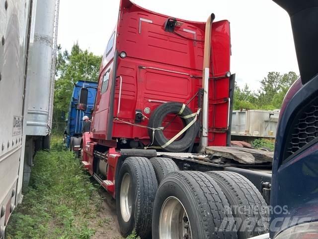 Volvo VNL Tractor Units