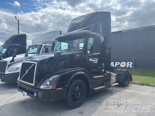 Volvo VNL Tractor Units