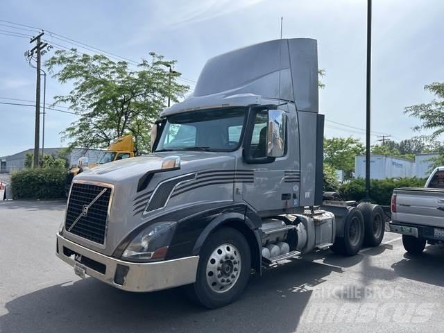 Volvo VNL Tractor Units