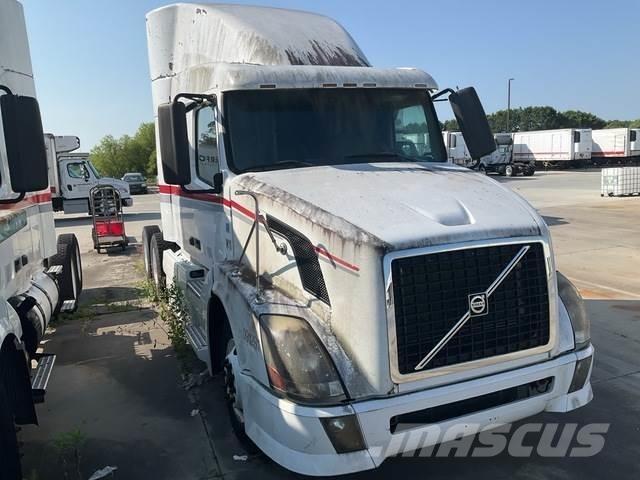 Volvo VNL Tractor Units