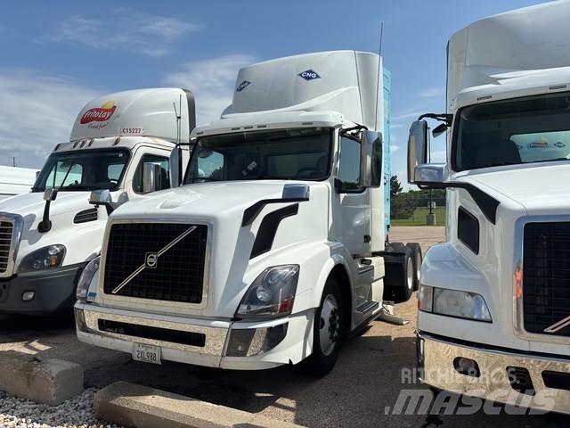Volvo VNL Tractor Units