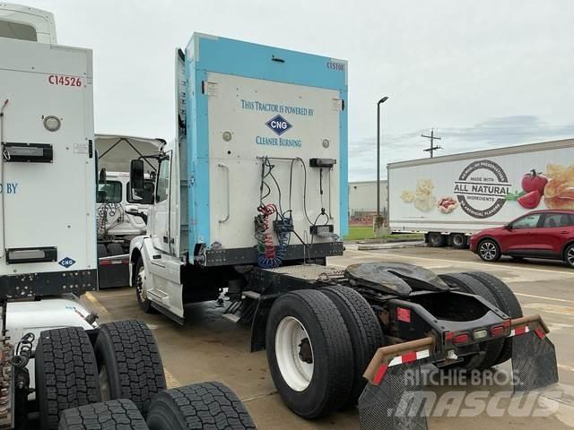 Volvo VNL Tractor Units