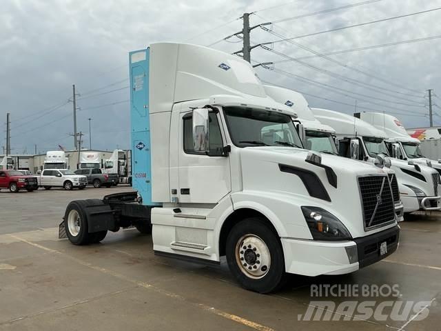Volvo VNL Tractor Units
