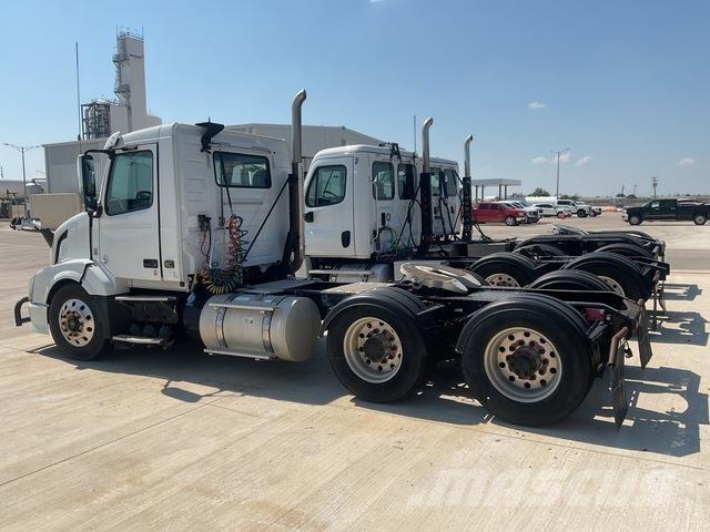 Volvo VNL Tractor Units