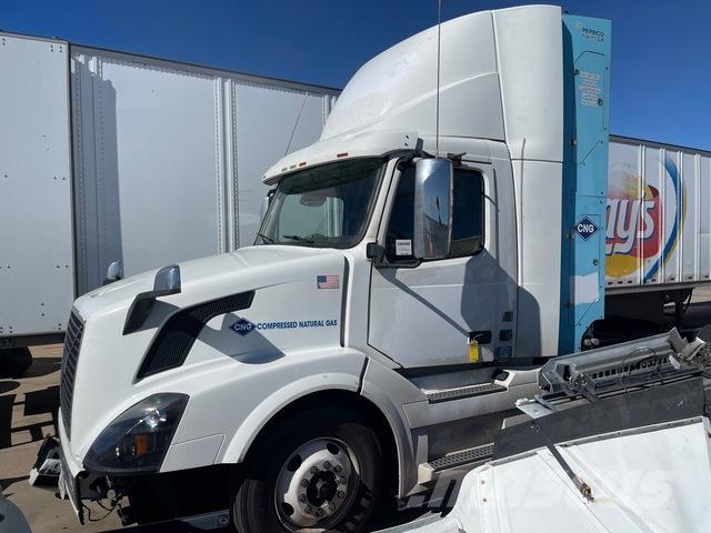 Volvo VNL Tractor Units