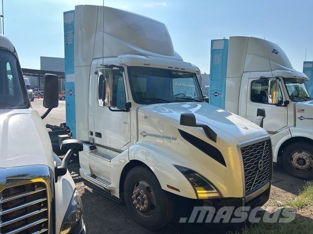 Volvo VNL Tractor Units