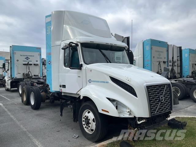 Volvo VNL Tractor Units