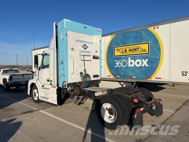 Volvo VNL Tractor Units