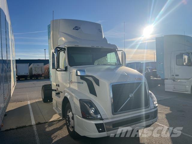 Volvo VNL Tractor Units