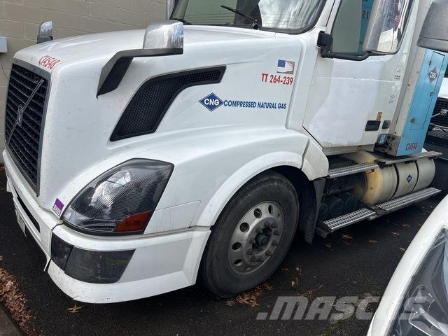 Volvo VNL Tractor Units