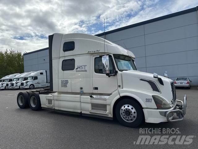 Volvo VNL 780 Tractor Units