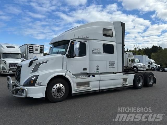 Volvo VNL 780 Tractor Units