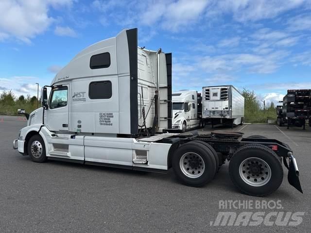 Volvo VNL 780 Tractor Units