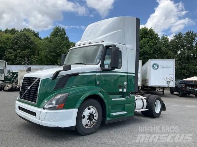 Volvo VNL42T Tractor Units