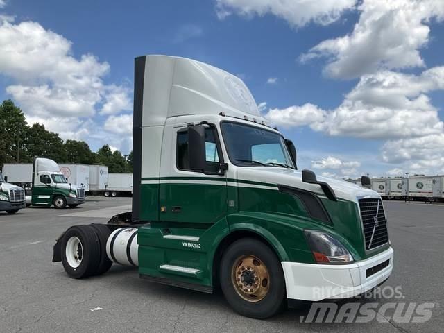 Volvo VNL42T Tractor Units