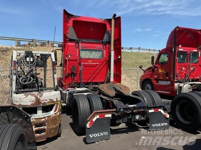 Volvo VNM42T Tractor Units