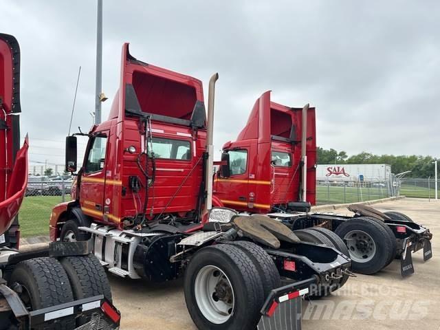 Volvo VNM42T Tractor Units