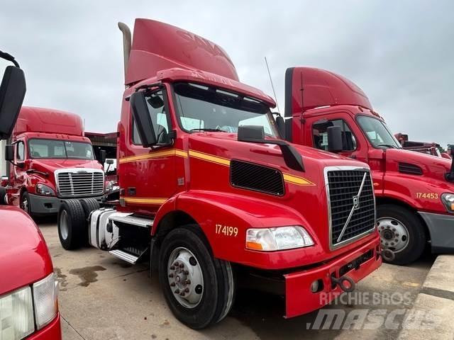 Volvo VNM42T Tractor Units