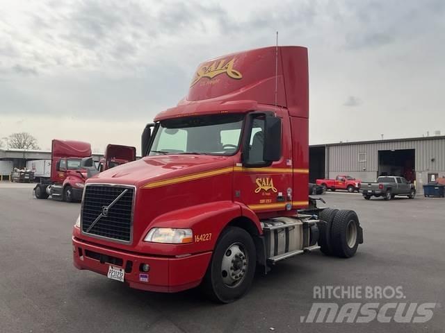 Volvo VNM42T Tractor Units