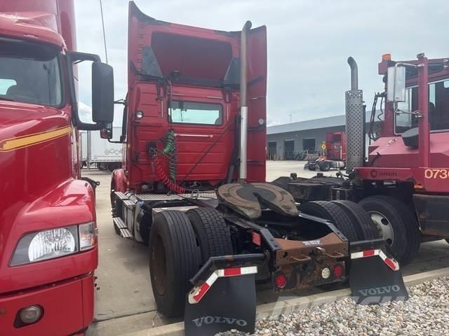 Volvo VNM42T Tractor Units