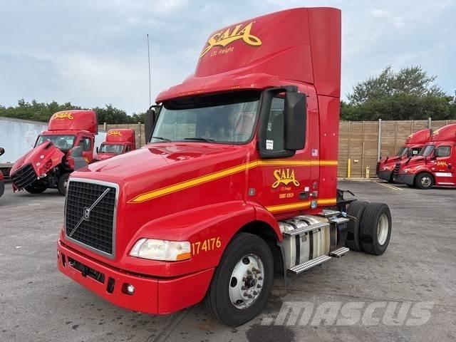 Volvo VNM42T Tractor Units