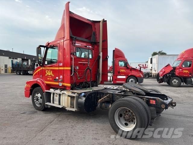 Volvo VNM42T Tractor Units