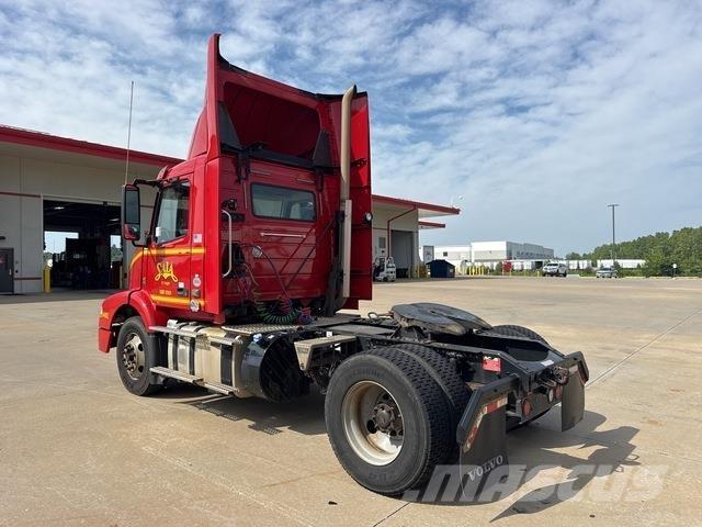 Volvo VNM42T Tractor Units