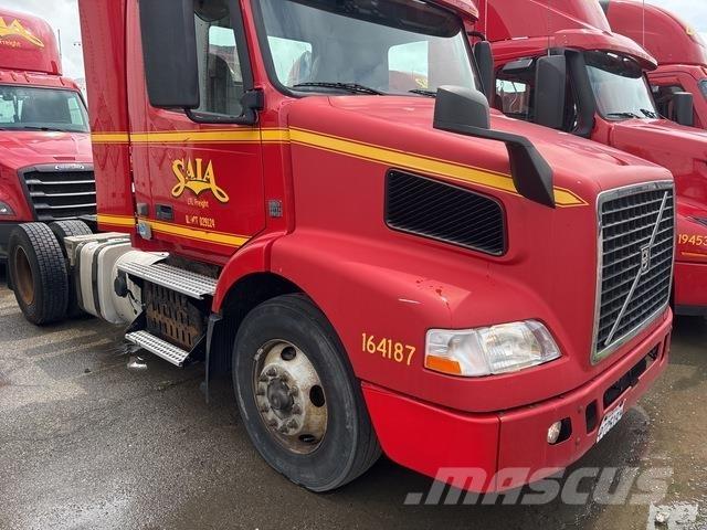 Volvo VNM42T Tractor Units
