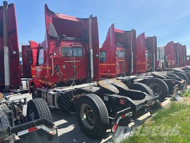 Volvo VNM42T Tractor Units