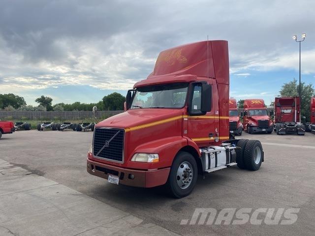 Volvo VNM42T Tractor Units