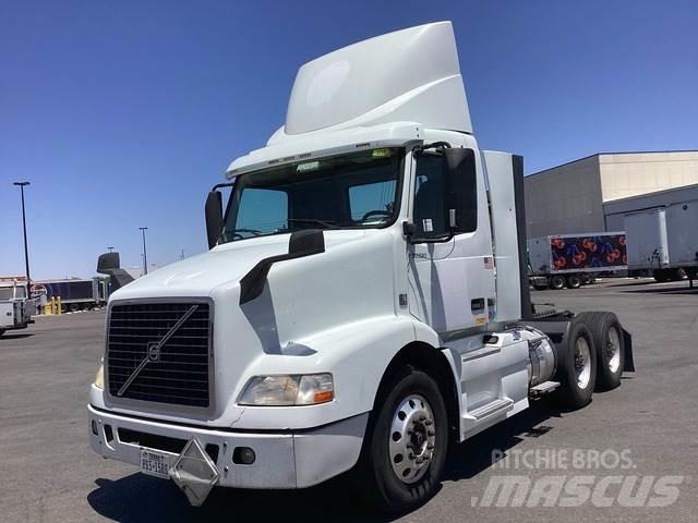 Volvo VNM64T Tractor Units