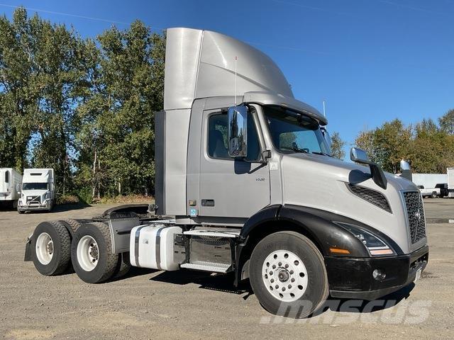 Volvo VNR 300 Tractor Units