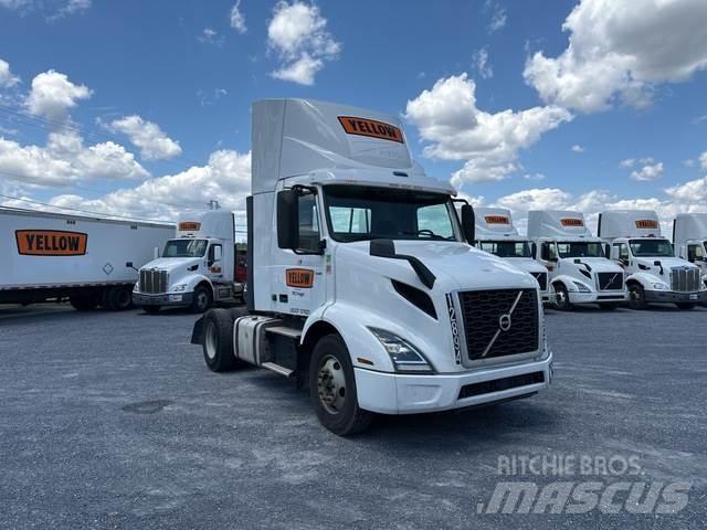 Volvo VNR300 Tractor Units