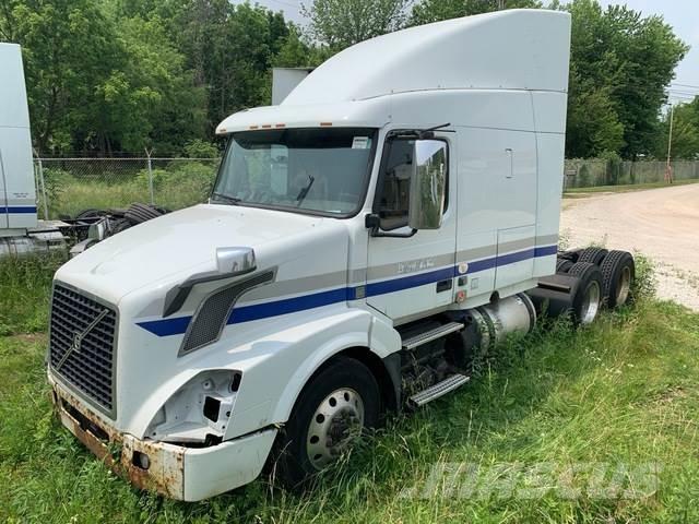 Volvo VNR64T Tractor Units