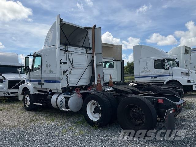 Volvo VNR64T Tractor Units
