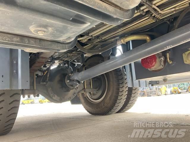 XCMG XCT12L5 Tracked cranes