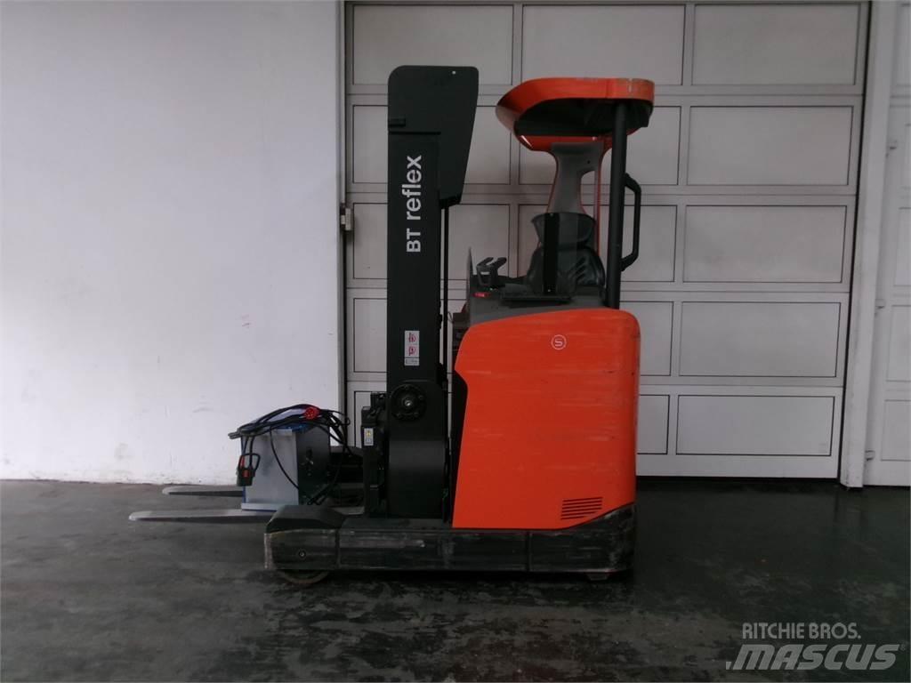 Toyota RRE140H Reach trucks